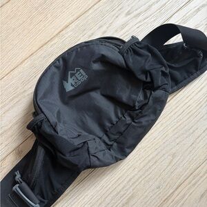 REI | Unisex Black Outdoor Fanny Waist Pack